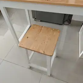 Meja makan cafe dan kursi 1 buah