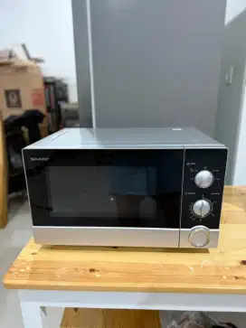 Microwave oven sharp jarang pake tdk ada dus
