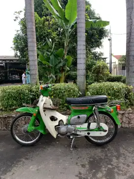 Honda c70 tahun 1976 ( 3 speed) asli warna ijo