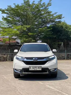 Crv turbo prestige matic 2019 putih antik