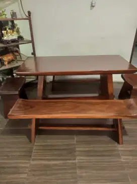 Meja kayu trembesi tanpa sambungan