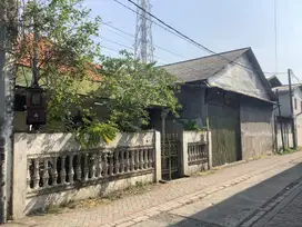 Dijual Rumah Dapat Gudang sekitar kenjeran hanya 2M an