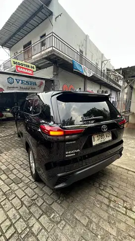 KIJANG INNOVA G CVT HITAM METALIK TAHUN 2023 PLAT B