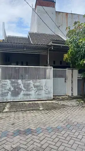 Jual rumah di perum griyo taman asri taman sidoarjo