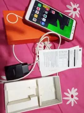 Redmi 6 4/64 lengkap+bonus 4 cases