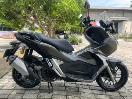 Dijual cepat motor Honda ADV 150 cbs 2019 terawat  km dibawah 5.000