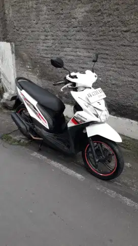 Honda Beat th 2014 AD skh bdy msn bgs msh ada siap pakai srt lgkp