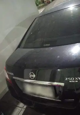 Dijual Nissan Teana hitam