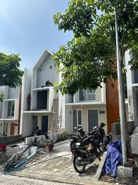 RUMAH SIAP HUNI 2 LT DAPAT VIEW DI SEMARANG