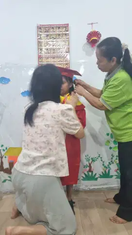 Asisten guru TK