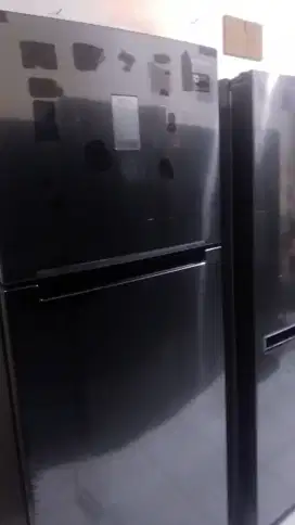 Kulkas 2 pintu JUMBO sudah digital inverter hemat listrik
