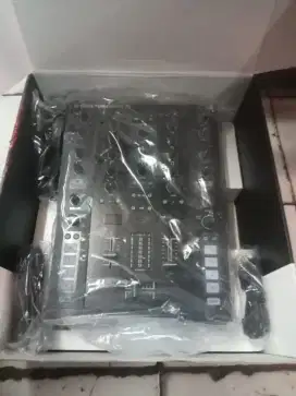 Alat DJ mixer traktor z2 serato DJ no Pioneer numark