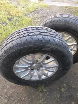 Jual ban dan velg pajero