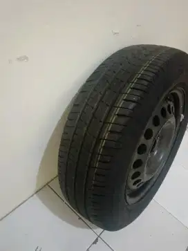 1 Buah Velg & Ban Baru