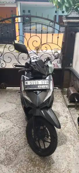 Dijual Honda Vario 125, Hitam