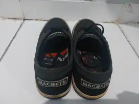 Sepatu Macbeth langley tom delonge studio project
