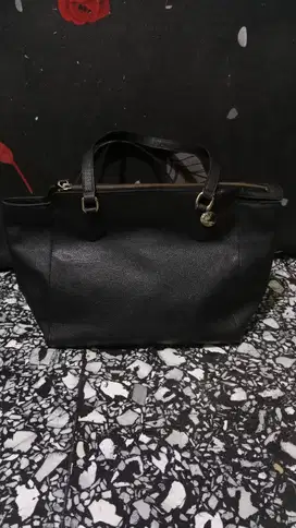 Tas totte kulit asli brand original AK