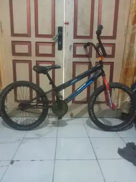 Sepeda BMX UK 20 REM TORPEDO HARGA NETT