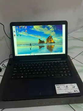LAPTOP ASUS E402Y