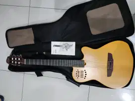 Godin ACS Slim Cedar Natural SG