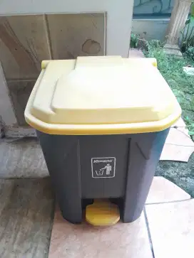 Krisbow tempat sampah