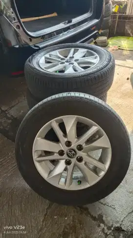 Velg ban original innova reborn