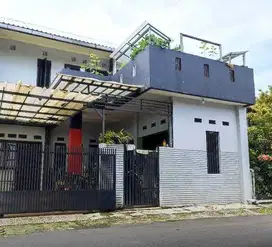 RUMAH MURAH Turun Harga 2 lantai bagus siap huni di Bumi Asri Sukapura