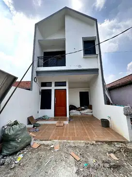 Rumah Modern 2 lantai Ciracas Jakarta Timur