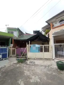 Rumah Lama di Griyashanta 5Kmr Tidur 50m Ke Suhat 3 Menit ke Kampus UB