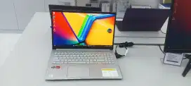 Asus Vivobook Go 15 OLED NEW