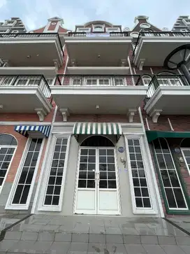 DI SEWA RUKO AMSTERDAM EBONI (RUKO BELANDA)GELO GUYS