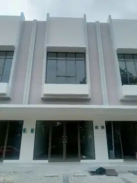 Dijual Cepat Ruko Siap Usaha lokasi Pinggir Jalan Free PPN
