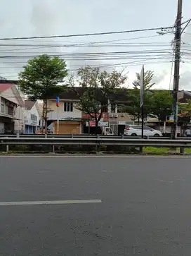 Ruko 2lt jl pengayoman Makassar