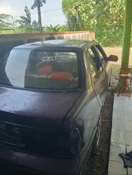 Dijual sedan esteem th 1996