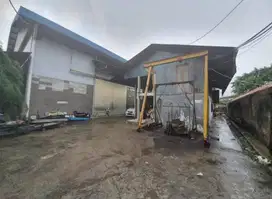 Disewa gudang ex bengkel mobil posisi startegis di Matraman,Jak-Tim