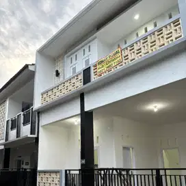 Rumah Riung Bandung 2 lantay siap huni