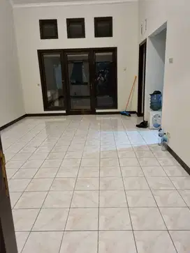 Dijual dan Disewakan Rumah Wangsa Praja Kulon, KBP