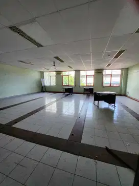 Ss2436- DIJUAL CEPAT ! Gedung Cocok untuk Kantor Siap Pakai di Sunter