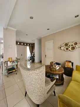 Rumah cantik langsung huni di Sektor 9 Bintaro sc13144 pj