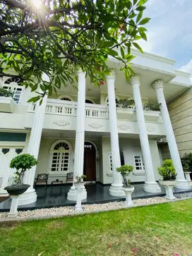 RUMAH MEWAH SIAP HUNI 0 JALAN RAYA DHARMAHUSADA INDAH