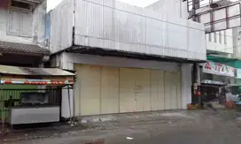 Ruang Usaha Strategis Dekat Pasar Gede Solo