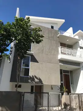 Rumah 3 Lantai di Puyuh, Bintaro Jaya Sektor 5,