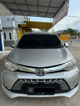 Toyota Avanza Veloz 1.3 MT Silver