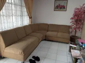 Sofa 6 seat. Empuk. Bagus. Bersih.