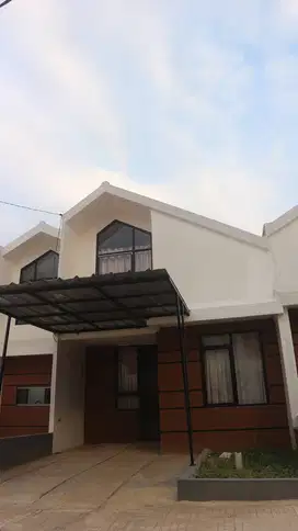 Rumah murah konsep mezzanin 3 kamar tidur deket stasiun depok lama