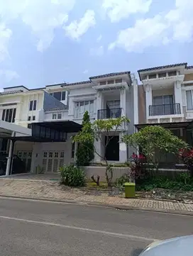 Jual Cepat Turun Harga Rumah Cluster Saphire Jalan boulevard Bsd City 