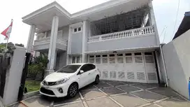 Dijual Runah di Bambu Apus, Ceger Row Jalan 2 mobil