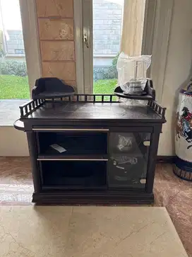 Meja teh dengan roda