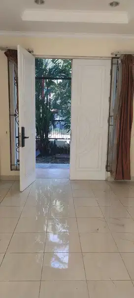 Dijual Rumah 2Lt royal Residence Pulogebang Cakung ,Jakarta timur
