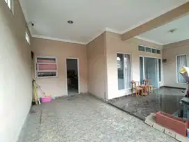 DIJUAL RUMAH 2 LANTAI DI JALAN BOULEVARD VILLA PERTIWI DEPOK BOGOR